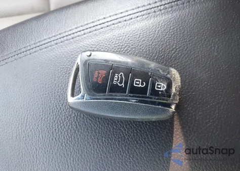 2018 Hyundai Santa Fe Sport 2.4L из США, поврежденный, VIN 5NMZU3LB9JH077123